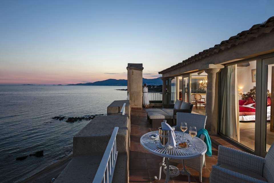 hotel sea view in southern corsica: le maquis