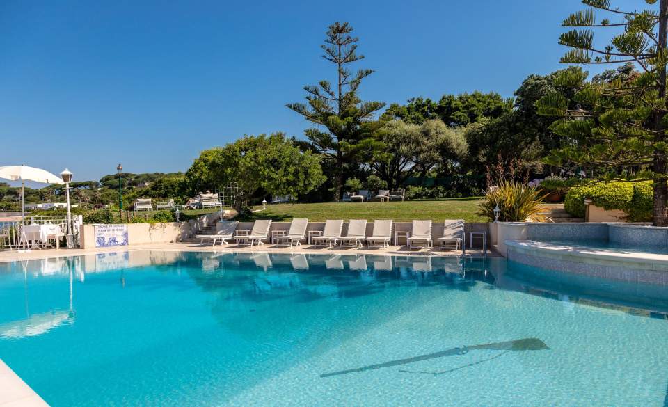 Piscine hotel le maquis en Corse