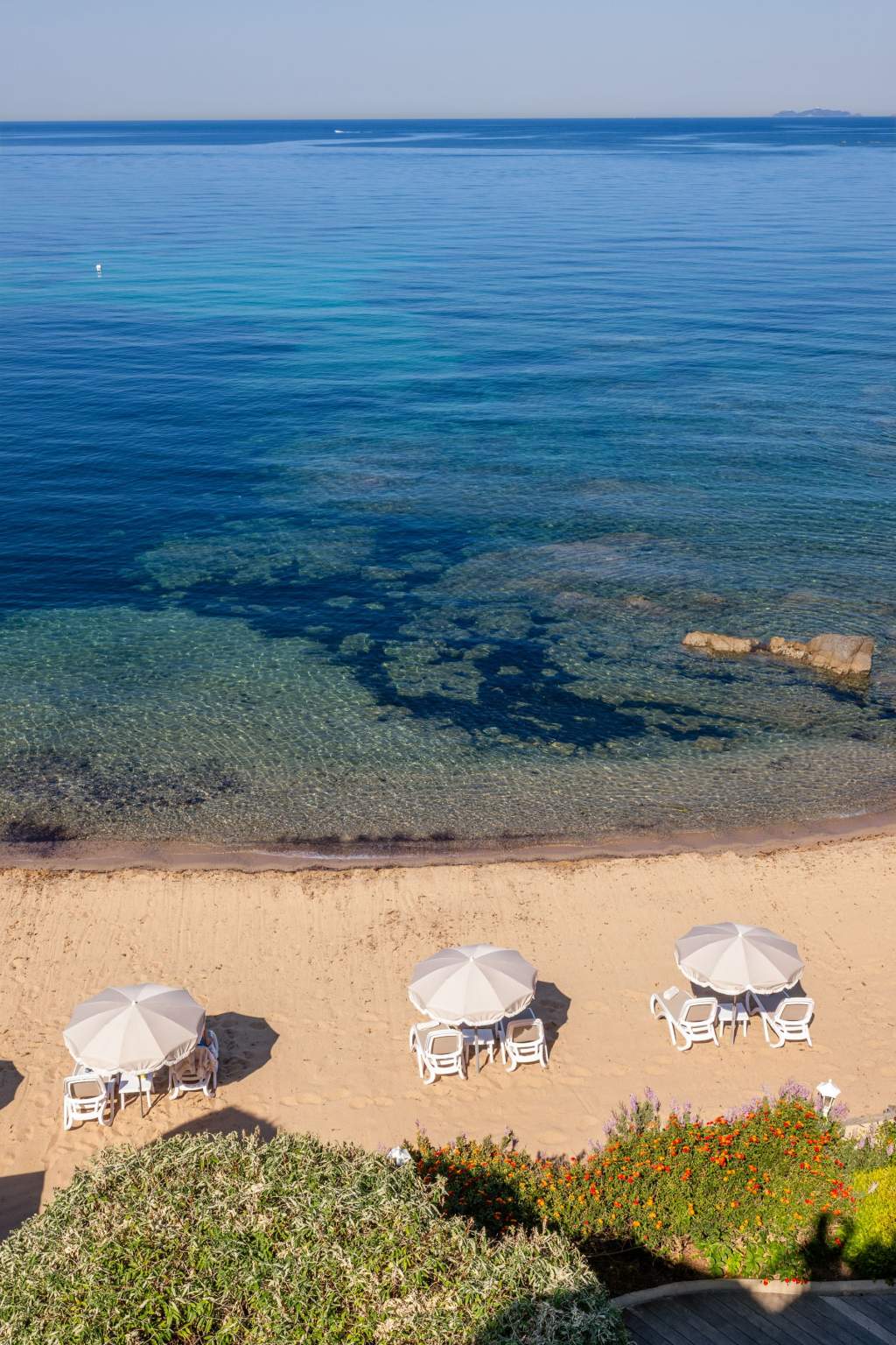 Hôtel Le Maquis 5 étoiles pieds dans l'eau